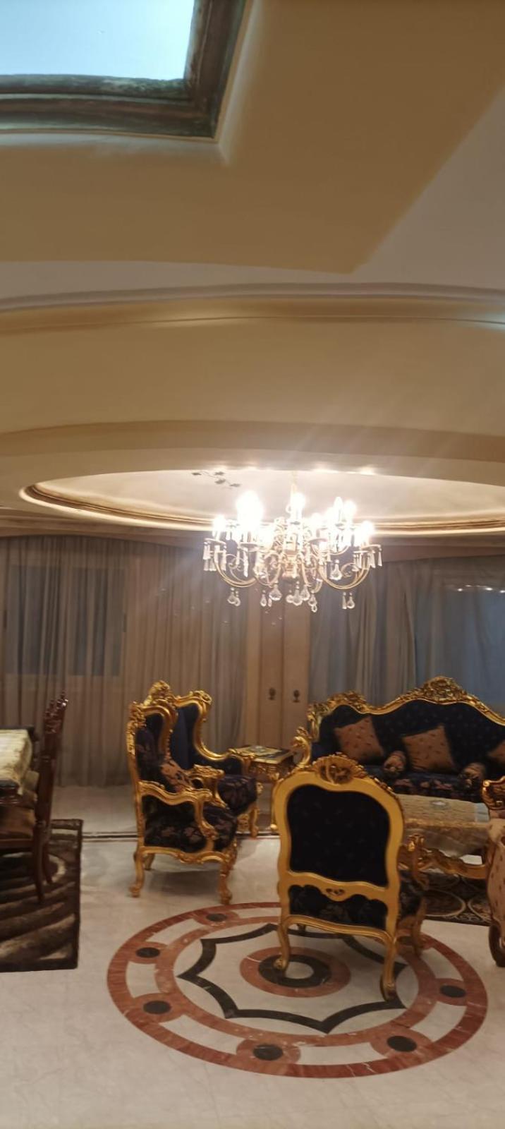 مفروشة على شارع الهرم الرئيسى Apartment Cairo