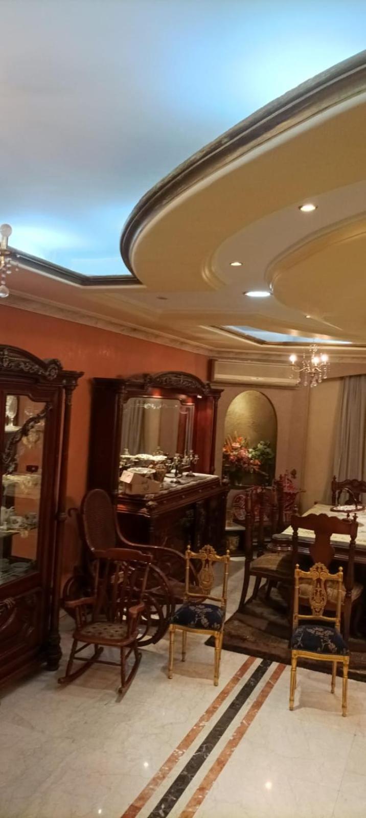 مفروشة على شارع الهرم الرئيسى